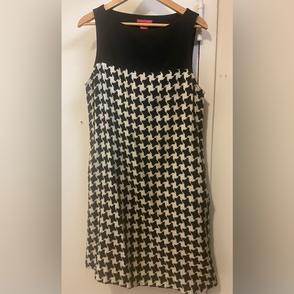 Sunny Leigh Houndstooth Plaid Black White Poly Knit Dress